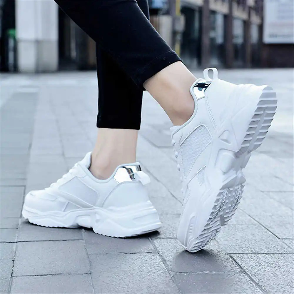 Home Gym And Basketball Court - Chaussures de sport à talon optique