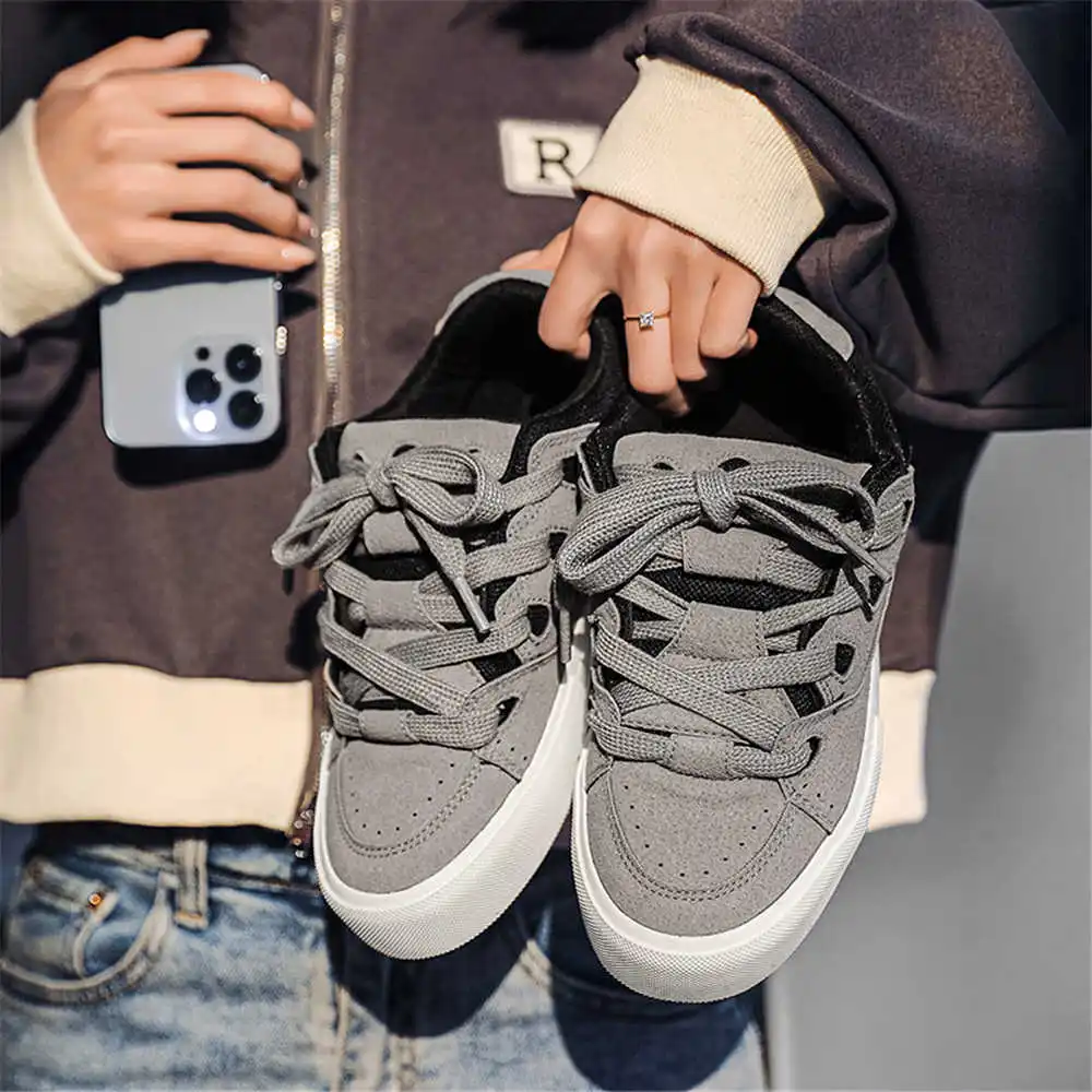 Home Gym And Basketball Court - Chaussures d'école Hiphop avec laçage pour