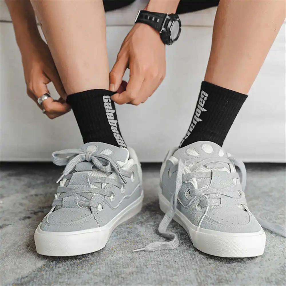 Chaussures d'école Hiphop avec - Home Gym And Basketball Court avis et prix